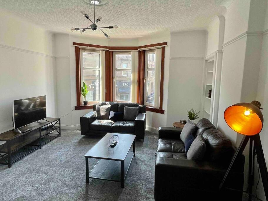 Large 2 Bed Near Glasgow Airport Paisley Eksteriør billede