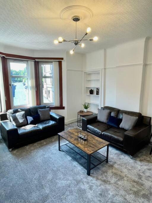 Large 2 Bed Near Glasgow Airport Paisley Eksteriør billede